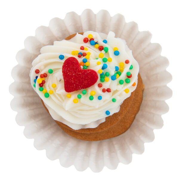 Tiny cupcake 2 layer with buttercream top and heart